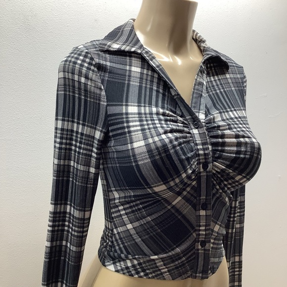 Just Polly Size XS Chic Plaid Button-Down Shirt in Black and White. New With Tag - Picture 2 of 6